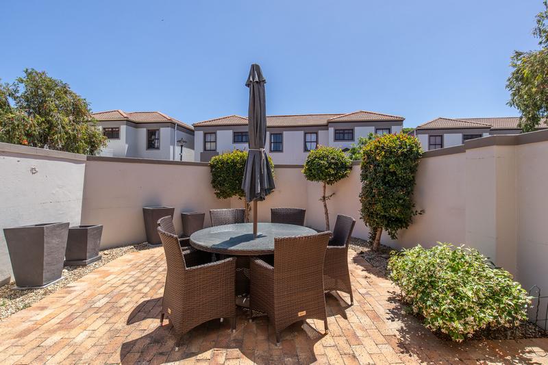 3 Bedroom Property for Sale in Kirstenhof Western Cape